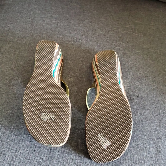 Sandals - Picture 2 of 2